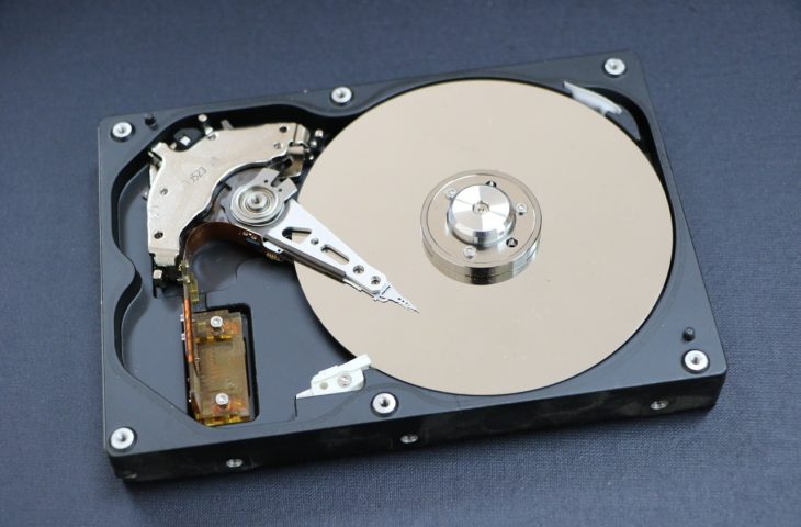 how to shrink a volume on a hard drive windows